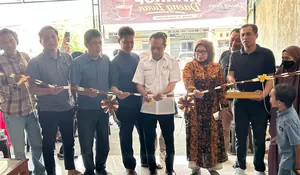Ketua Kadin Bulukumba Resmikan Warkop Daeng Iwan, Digadang Jadi Ruang Diskusi Aktivis dan Pelaku UMKM