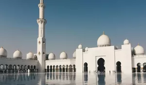 Sidang Isbat 2026 Digelar Besok, Awal Puasa Ramadan Berpotensi Berbeda!