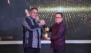 Menag  KH Nasaruddin Umar Terima Penghargaan Golden Leader!