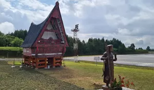 Jelang F1 Powerboat, AP II Hadirkan Rumah Bolon dan Patung Raja Batak