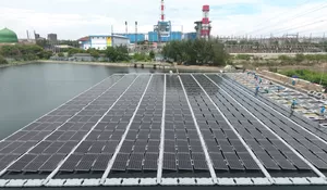 PLN Operasikan PLTS Apung Terbesar di Indonesia