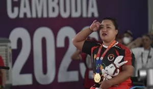Lifter Shebrioni Raih Emas dan Pecahkan Rekor di Asean Para Games 2023