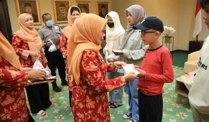 DWP Kemenag Serahkan Beasiswa Pendidikan kepada 672 Penerima, Ini Rinciannya