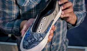 Eren dan Rivan, Kakak Beradik yang Sukses Olah Sepatu dari Bahan Bekas, Pembelinya Artis