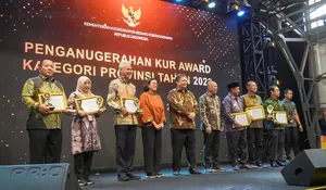 Selamat! 6 Provinsi Ini Terima Anugerah KUR Award dari Pemerintah
