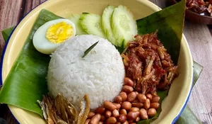Nasi Lemak: Icon Kuliner Malaysia yang Menggoda Selera
