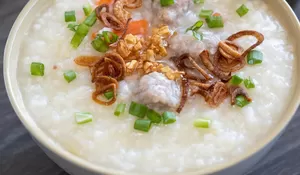 Bubur Ayam: Kelezatan yang Hangat