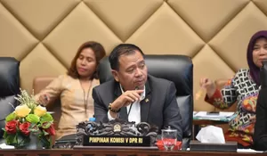 Menhub Didesak Tingkatkan Fasilitas Kenyamanan Pengguna Kereta Cepat dan LRT