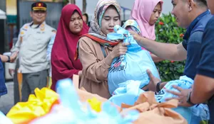 Pj Gubernur DKI Pastikan Produk di Pasar Sembako Murah Tetap Berkualitas