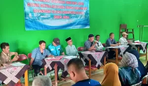 Luar Biasa Pemerintah Desa Wunut, Bagi-bagi THR kepada Warganya