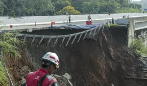 Akibat Longsor, Tol Bocimi Ditutup Sementara, Polri Alihkan Kendaraan ke Tol Cigombong