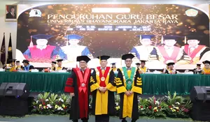 Ubhara Kukuhkan Dua Guru Besar dalam Sidang Senat Terbuka