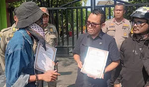 Aksi Demo Korban Ledakan SPBE Cimuning Ganjar Wali Kota Pemimpin Minim Empati