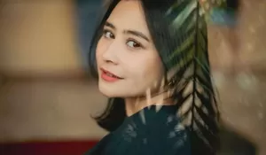 Keluar dari Zona Nyaman, Prilly Latuconsina Aktif Cari Pekerjaan Lewat LinkedIn