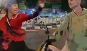 Viral Suami Istri Merokok Sambil Motoran dan Gendong Bayi di Jakarta, Berujung Cekcok