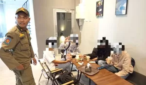 Nongkrong di Kafe saat Jam Pelajaran, 16 Siswa SMA Diamankan Satpol PP