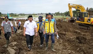 Wagub Jateng Tinjau Perbaikan Tanggul Sungai Tuntang, Ditarget Rampung 2–3 Hari