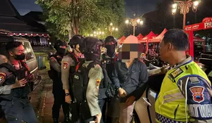 Sempat Serempet Pedagang di Pasar Gede, Pengemudi Feroza Mabuk Diamankan Tim Sparta