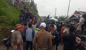 Macan Tutul Tawangmangu Dievakuasi, Dibawa ke Taman Safari Jurug