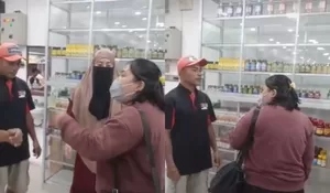 Modus Izin ke Toilet, Wanita Diduga Curi Barang di Apotek Komala Dewi
