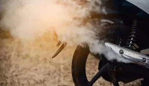 Tips Otomotif: Knalpot Motor Keluar Asap Putih? Ini Penyebab dan Cara Mengatasinya