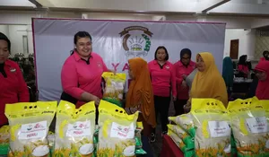 Polresta Surakarta dan Bhayangkari Gelar Buka Puasa Bersama, Bagikan Sembako dan Santunan untuk Warga dan Supeltas