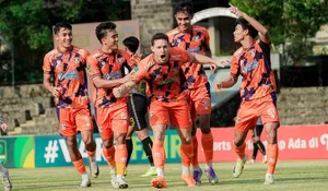Kendal Tornado FC Tumbangkan Deltras 2-0, Patrick Cruz Borong Gol dan Jaga Asa Promosi