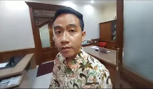 Politikus PDIP Deddy Sitorus Ngegas Minta Wapres Gibran Ngantor di IKN, Netizen: Anggota Dewan Dulu Ngantor di Sana