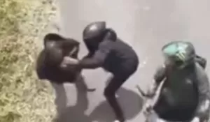 Viral di Medsos! Jambret Gagal Usai Dihadang Warga dan Pengendara di Sragen