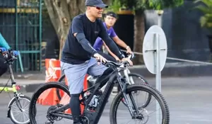 Viral! Gubernur Ahmad Luthfi Gowes Keliling Semarang, Sepeda Listriknya Lebih Mahal dari Toyota Calya