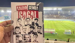 Suporter Persis Solo Sebar Flyer Protes Jelang Laga Terakhir di Manahan, Ada Foto Kaesang dan Ginda: Kalian Semua Gagal!