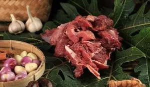 BOGAMANIA: Empat Bahan Dapur yang Bisa Bikin Daging Sapi Cepat Empuk Tanpa Presto