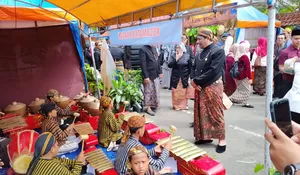 Penuh Warna! Momen Hardiknas di Rembang Tampilkan Seni hingga Produk Siswa