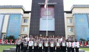 Polresta Surakarta Beri Penghargaan Anggota Berprestasi, Tujuh Personel Masuk 10 Besar Polda Jateng