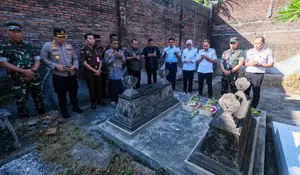 Sambut Hari Jadi ke-80 Pemkot Surakarta, Respati dan Forkopimda Ziarah ke Makam Para Wali Kota Pendahulu