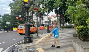 Kisah Para Pejuang Kebersihan, Perempuan Tangguh di Balik Kota Bandung Kembali Bersih