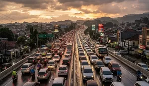 Mudik Level Epik: Tol Jadi Sungai Logam, Polisi Andalkan One Way Agar Tak Jadi Museum Kendaraan