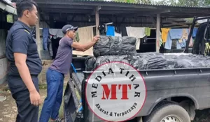 Dugaan Oknum APH Jadi 'Backing' Penyelundupan: Satgas TNI Bongkar Gudang Ballpress di Atambua
