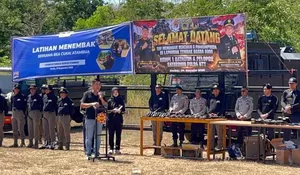 Hadir di Lapangan Tembak Brimob, Bupati Belu Tegaskan Pentingnya Soliditas Aparat di Perbatasan