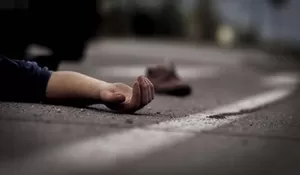 Pengendara Motor Tewas Terlindas Truk Setelah Jatuh Terserempet Pengendara Lain di Pasuruan