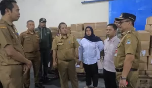 Sambangi Gudang Logistik KPU, Pj Wali Kota Bekasi Gani Muhamad Siapkan Langkah Amankan Surat Suara Pemilu 2024