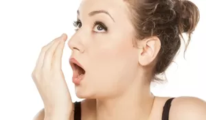 Bau Mulut Bikin Insecure? Coba Lakukan Langkah Efektif Ini di Rumah