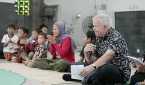 KUAI Haymond Gelar Buka Puasa Bersama Pemuda di Sanggar Anak Akar