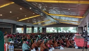 Generasi Berbeda, Satu Ibadah: Jemaah Haji Lamongan 2026 Paling Muda 17Tahun –Tertua 90 Tahun