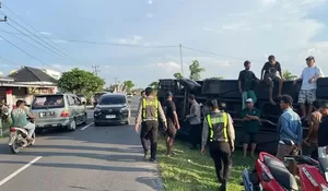 Bus Pengantar Jemaah Haji Terguling di OKU Timur Akibat Sopir Main HP, 8 Orang Penumpang Luka-luka!