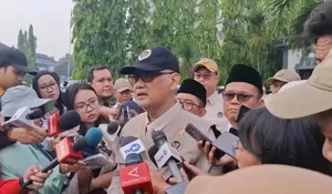 Menhaj Gus Irfan Ingatkan Petugas Haji 2026 Siap Hadapi Cuaca Ekstrem dan Geopolitik Timur Tengah