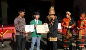 2 Siswa Madrasah Berprestasi Dunia Dapat Penghargaan Menag di Hardiknas 2026, Ini Kisah Mereka