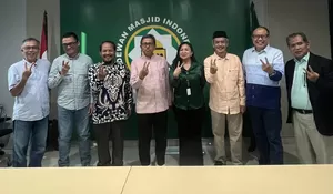 DMI dan V-Green Matangkan Kerja Sama “Masjid Go Green”, Dorong Ekosistem Kendaraan Listrik Nasional