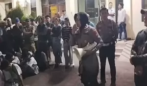 Masih Pakai Seragam Sekolah, Polsek Tambun Selatan Gercep Amankan 109 Siswa yang Berkerumun di Jalanan