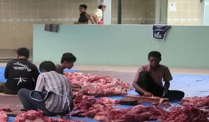 Ambil Daging Kurban di Kota Bekasi tak Lagi Pakai Kantong Plastik, Ini Aturan Terbaru